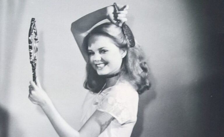 Tuija Järvinen: Tervehdys! Tässä blogissa kerron hiukan omasta kauneudenhoidostani!