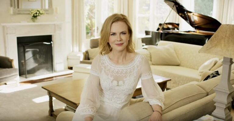 Nicole Kidman poseeraa alasti Stellar-lehden kansikuvassa + KUVA