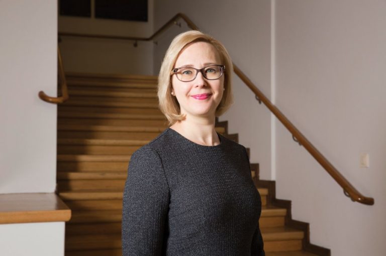 Puhemiesvaltuuskunta Tukholmaan Suomen 100-vuotisjuhlaseminaariin