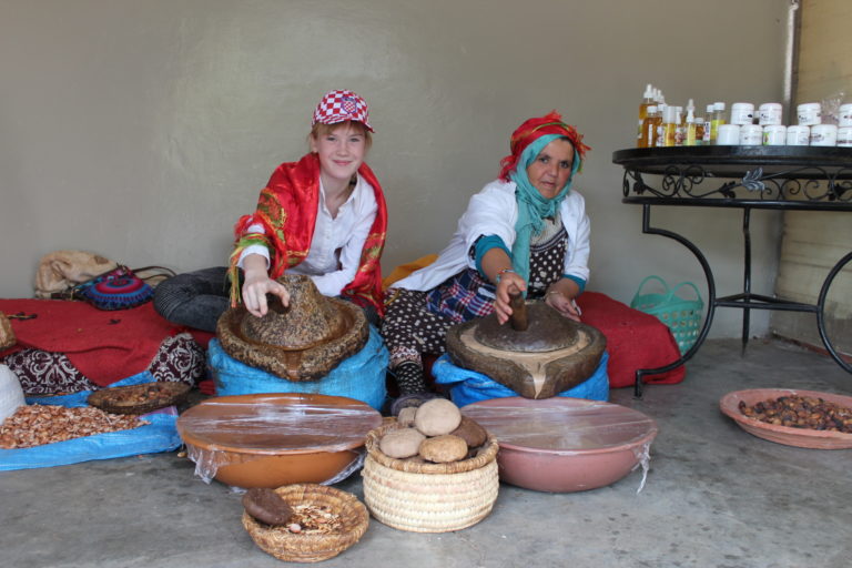 Helena-Reet: Marokon harvinaisuus – arganöljy! Vierailu ”Khmissa Argan” -edustuskaupassa Essaouirassa + MATKAKUVAT!