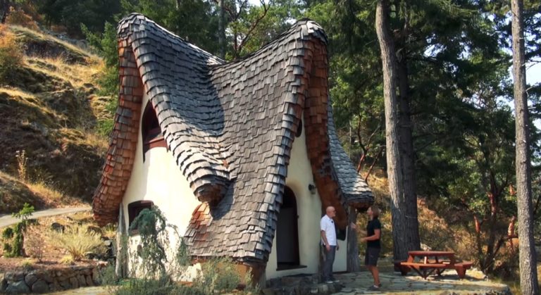 Erikoisia ja ainutlaatuisia koteja maailmalla (Vol1): Mystinen koti Vancouverin saarella Brittiläisessä Kolumbiassa + VALOKUVAT & VIDEO!