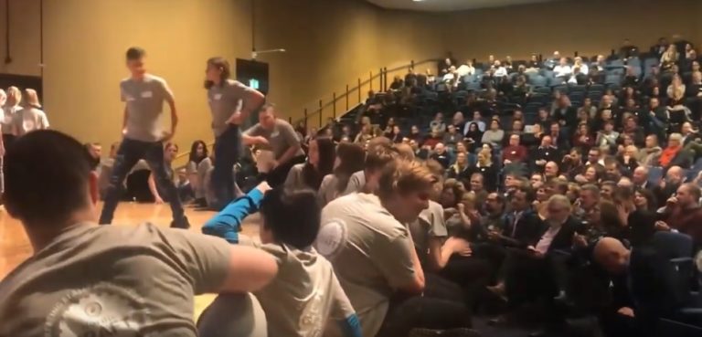 Oppilaille valmiuksia tulevaisuuden yhteiskuntaan + VIDEO!