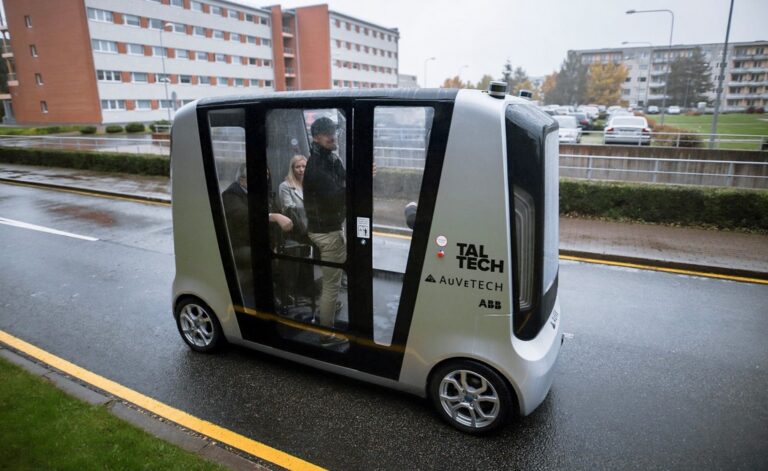 E-Viron neuvosto: Itseohjaavat ajoneuvot odottavat lainmuutosta