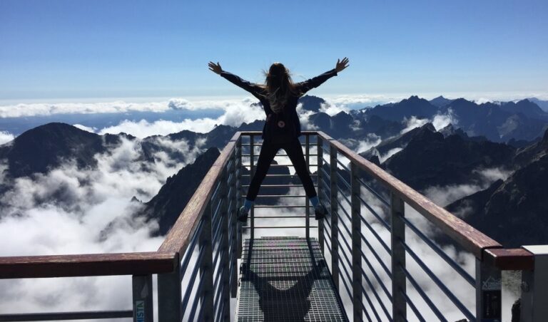 Tarkasta, oletko HENKISESTI VAHVA PERSOONALLISUUS + 15 asiaa, joita itsevarmat henkilöt eivät koskaan tee!