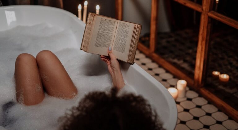 Ala verrata itseäsi itseesi, älä muihin, eli 5 TAPAA kasvattaa rakkautta, huolenpitoa ja kunnioitusta itseään kohtaan