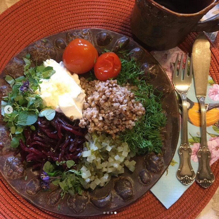 Helena-Reet: Pidänkö blogia liian vakavasti?