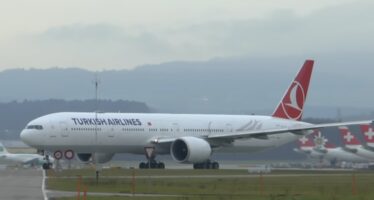Euroopan unioni harkitsee Turkish Airlinesin ja FlyDubain kieltämistä Euroopan lentoasemilla