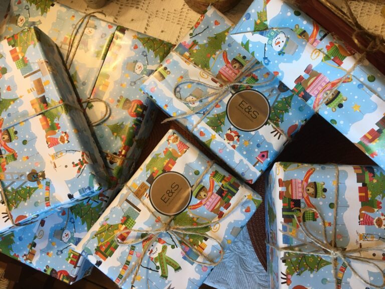 Elisheva & Shoshana tuo kauniin joulun! LAHJAPAKETTI 2021