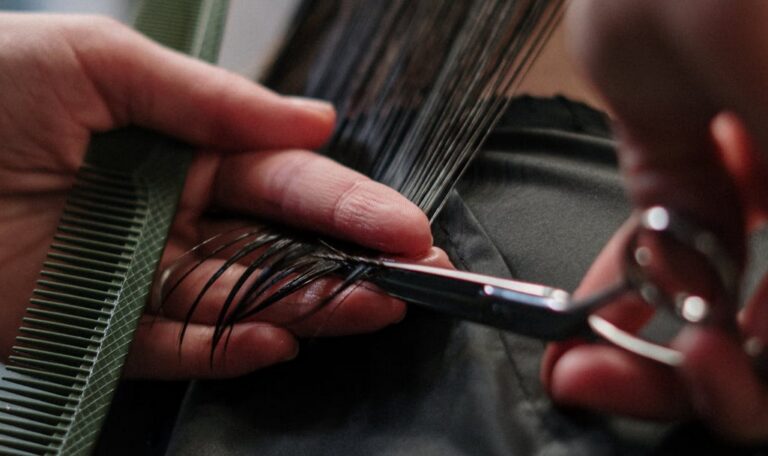 KAMPAUSTA MUUTTAMALLA – muut myös elämääsi. KATSO, minä päivänä tulisi käydä kampaajalla