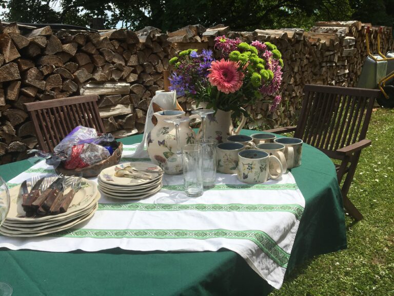 Helena-Reet: Allanin äiti vierailulla + juhannus vanhempien kanssa