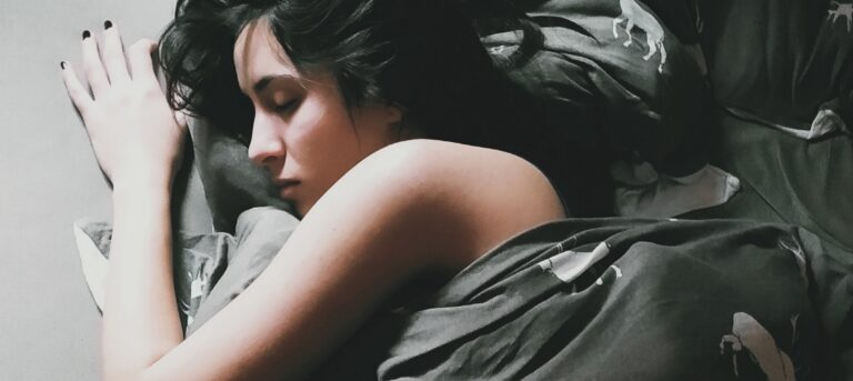 HYVÄ VINKKI, ettei kesällä olisi niin kuuma nukkua vuoteessa