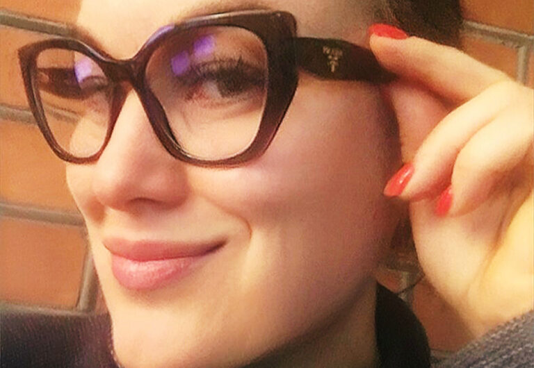 Helena-Reet: Minulle määrättiin silmälasit, Comedy Estonian Syyskierros + MITEN minua kosittiin pommiuutisen jälkeen vielä uudelleen 😅🤣