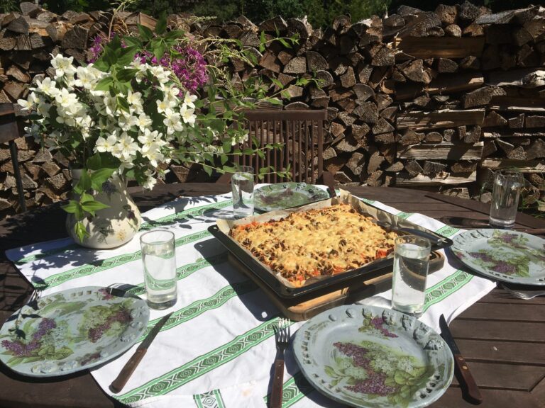 Selvännäkijät: SAVIASTIOISTA syöminen vaikuttaa sekä kehoon että sieluun