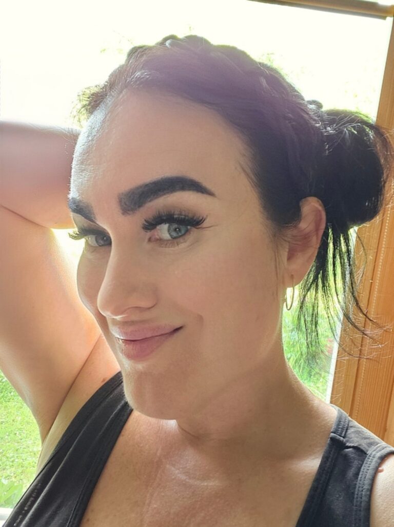 Helena-Reet: Kesä!!! Uudet mansikkapenkit (puutarhakuvia.. kesäkuu vs heinäkuu)