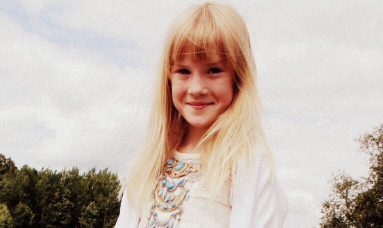 9-vuotias Estella Elisheva palkittiin parhaana näyttelijänä!